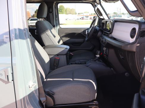 Used 2025 Jeep Wrangler Unlimited Sport S 4xe AWD/4WD image 12
