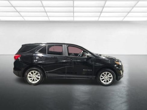 Used 2020 Chevrolet Equinox LS w/ LS Convenience Package FWD image 3