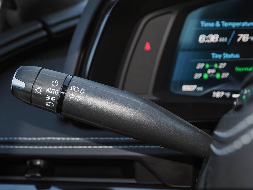 Used 2024 Chevrolet Corvette Stingray Premium Conv w/ Stealth Interior Trim Package RWD image 27