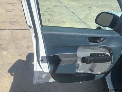 Used 2022 Ford Maverick XL image 14