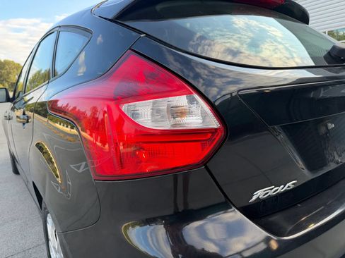 Used 2013 Ford Focus SE FWD image 22