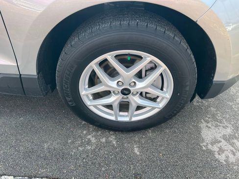 Used 2024 Ford Edge SEL image 12