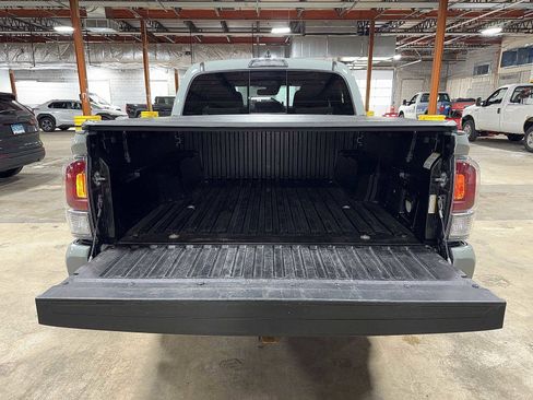 Used 2023 Toyota Tacoma TRD Sport image 11