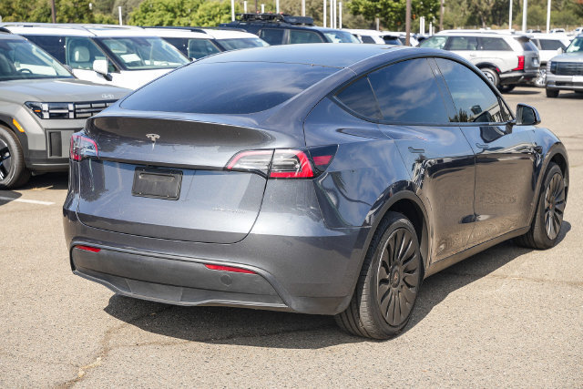 Used 2023 Tesla Model Y Long Range AWD/4WD image 5