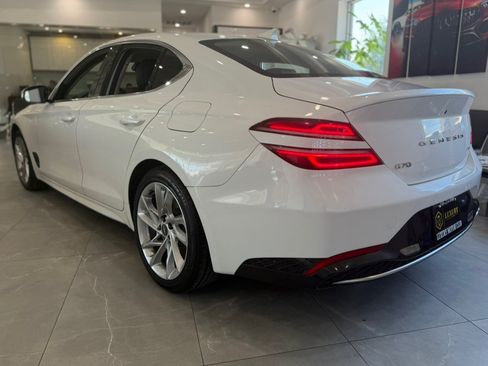 Used 2022 Genesis G70 2.0T AWD/4WD image 5
