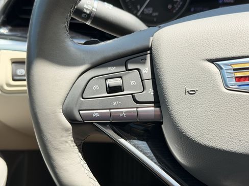 Used 2024 Cadillac XT6 Premium Luxury w/ Technology Package AWD/4WD image 19