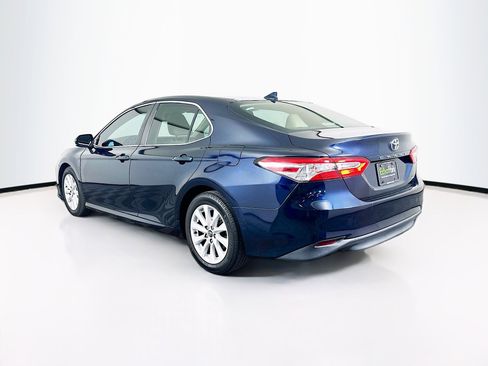 Used 2020 Toyota Camry LE w/ Carpet Mat Package FWD image 5