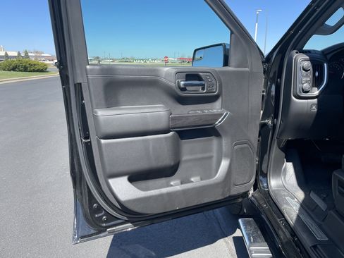 Used 2019 Chevrolet Silverado 1500 LTZ image 19