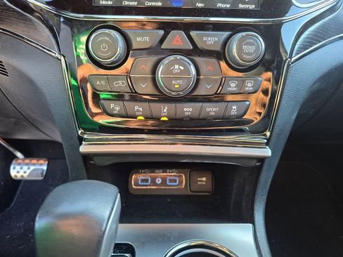 Used 2019 Jeep Grand Cherokee High Altitude image 18