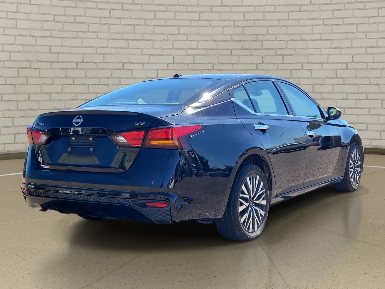 Used 2024 Nissan Altima 2.5 SV FWD image 5