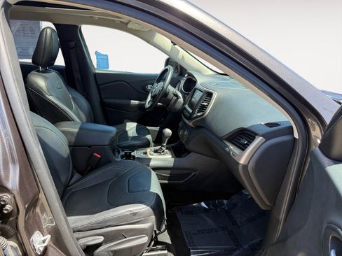 Used 2014 Jeep Cherokee Limited w/ Luxury Group FWD image 19