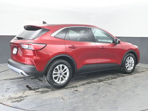 Used 2020 Ford Escape SE image 7