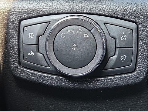 Used 2017 Ford F150 Lariat w/ Trailer Tow Package image 21