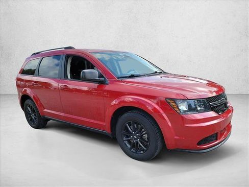 Used 2020 Dodge Journey SE w/ SE Popular Equipment Group FWD image 3