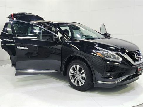 Used 2018 Nissan Murano SV image 29
