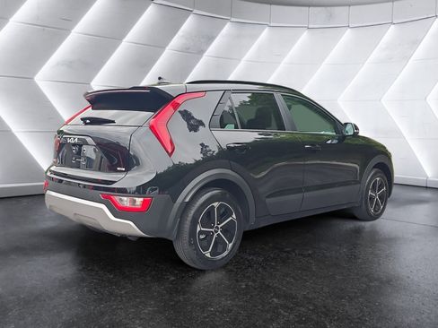 Used 2025 Kia Niro EX FWD image 5