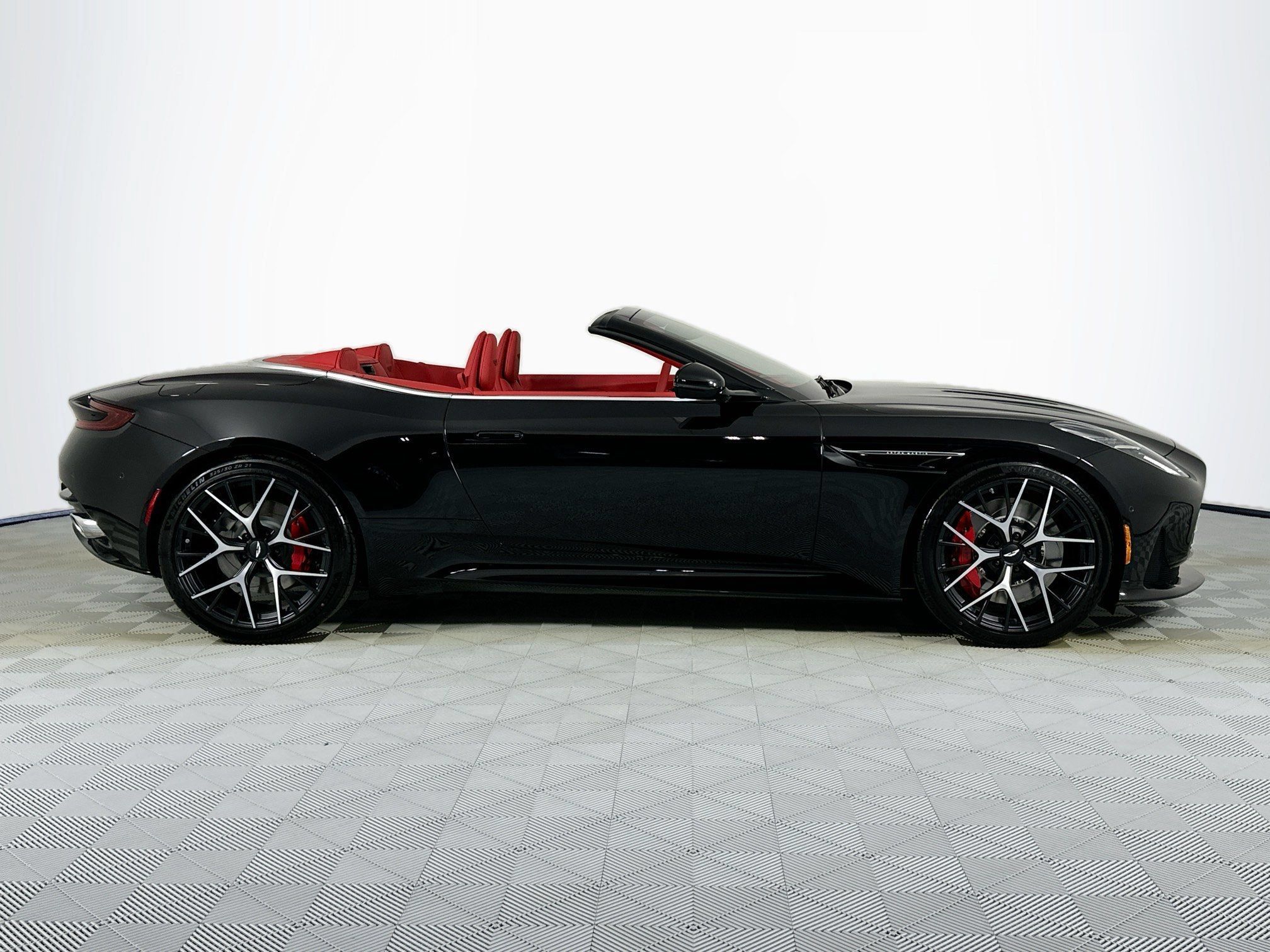 New 2026 Aston Martin DB12 Convertible RWD image 4
