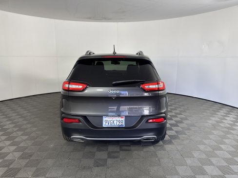 Used 2015 Jeep Cherokee Limited w/ Luxury Group image 5