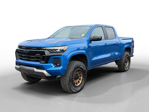 Used 2023 Chevrolet Colorado Z71 w/ Z71 Convenience Package 2 image 1
