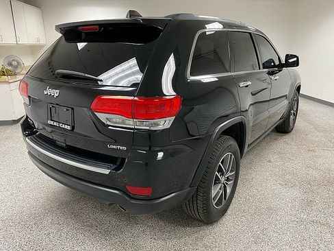 Used 2017 Jeep Grand Cherokee Limited w/ Luxury Group II image 5