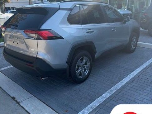 Used 2025 Toyota RAV4 XLE w/ Convenience Package FWD image 5