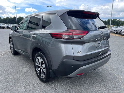 Used 2023 Nissan Rogue SV AWD/4WD image 3