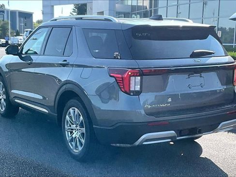 New 2026 Ford Explorer Platinum RWD image 3