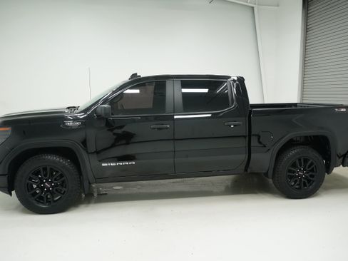 Used 2023 GMC Sierra 1500 Pro w/ Graphite Edition AWD/4WD image 6