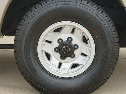 Used 1992 Toyota Land Cruiser AWD/4WD image 33