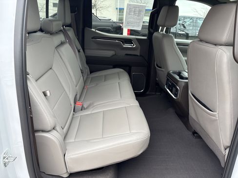 Used 2023 GMC Sierra 1500 SLT w/ SLT Premium Plus Package image 17