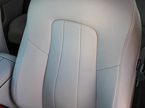 Used 2025 Mercedes-Benz GLB 250 GLB 250 image 24