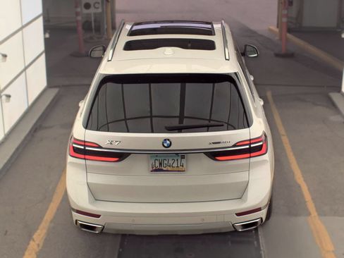 Used 2025 BMW X7 xDrive40i AWD/4WD image 10