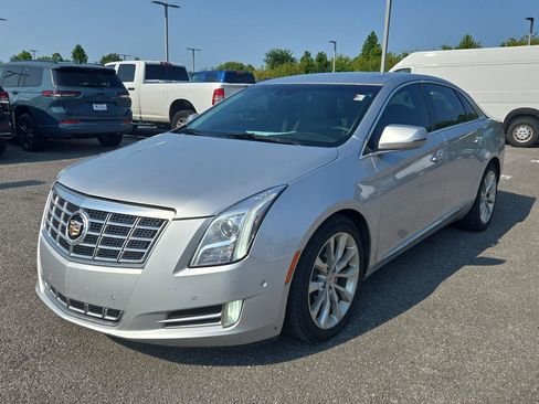 Used 2015 Cadillac XTS Luxury w/ Driver Awareness Package FWD image 3