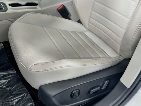 Used 2023 Volkswagen Jetta SE FWD image 18