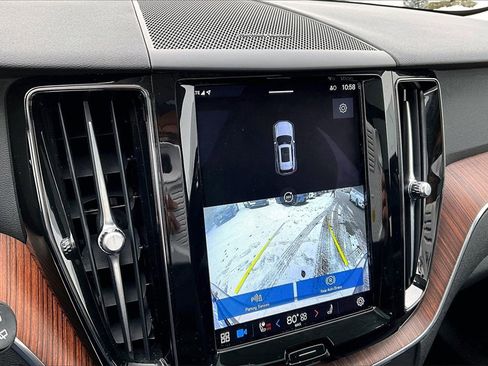 Used 2023 Volvo XC60 B5 Plus w/ Protection Package Premier image 13