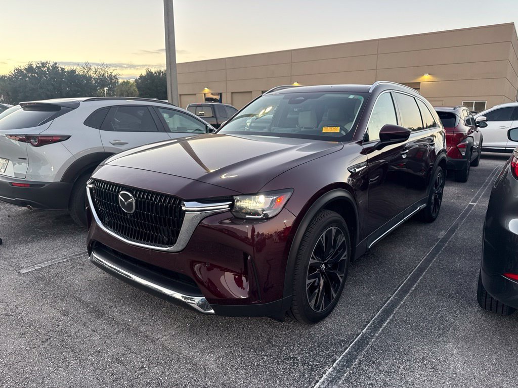 Certified 2024 MAZDA CX-90 Plug-In Hybrid w/ Premium Plus AWD/4WD image 4