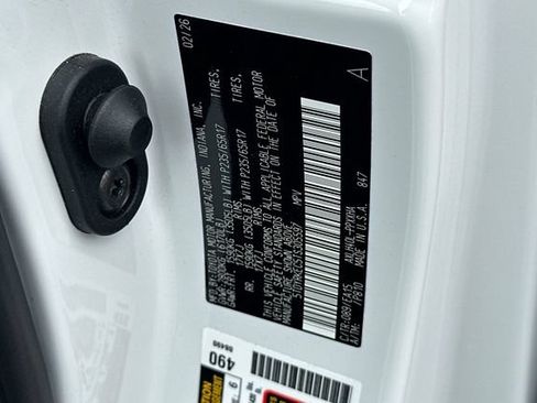 Certified 2026 Toyota Sienna XLE FWD image 36