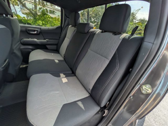 Used 2020 Toyota Tacoma TRD Off-Road AWD/4WD image 13