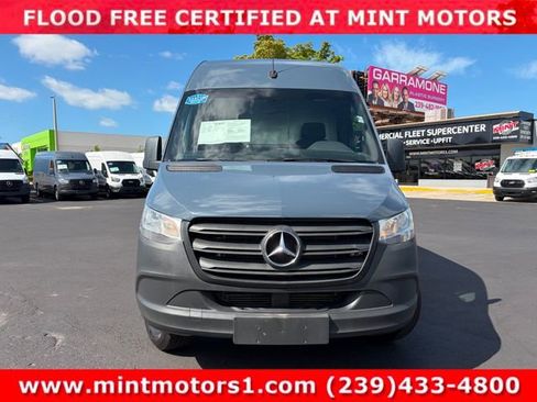 Used 2019 Mercedes-Benz Sprinter 144 image 4