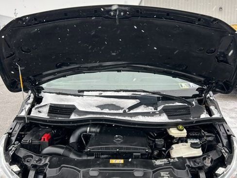 Used 2018 Mercedes-Benz Metris Passenger image 31