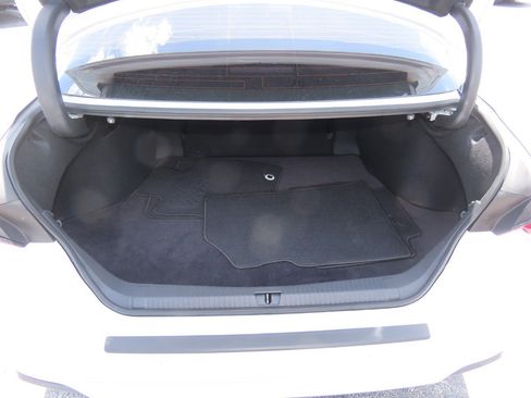 Used 2022 Toyota Avalon Limited w/ Advanced Safety Package FWD image 12