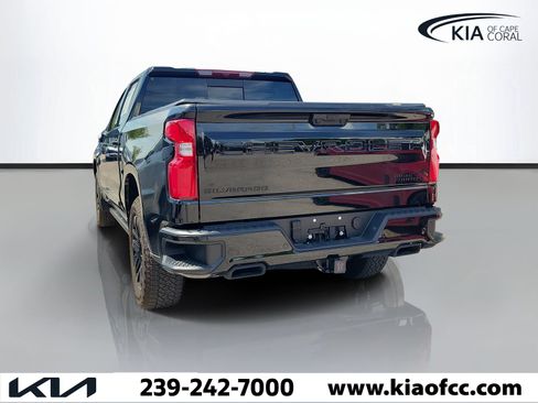 Used 2025 Chevrolet Silverado 1500 High Country w/ Midnight Edition AWD/4WD image 4