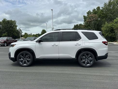New 2026 Honda Pilot Sport image 23
