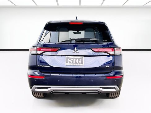 Used 2025 Mitsubishi Outlander SE AWD/4WD image 5