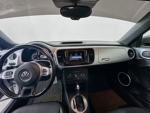 Used 2016 Volkswagen Beetle 1.8T S FWD image 3