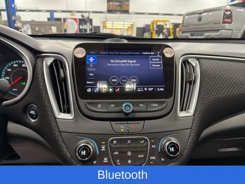 Used 2024 Chevrolet Malibu LT image 14