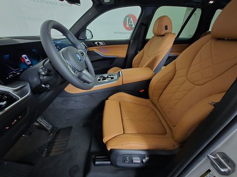 New 2026 BMW X5 xDrive50e w/ M Sport Package image 17