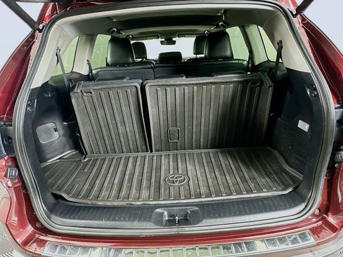 Used 2017 Toyota Highlander XLE image 30