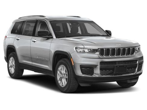 Certified 2025 Jeep Grand Cherokee L Laredo RWD image 6