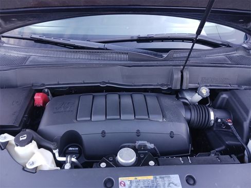 Used 2016 Chevrolet Traverse LT image 14